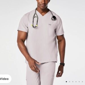 Figs men’s scrub set: Chisec top and Tansen pants M